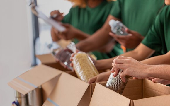 Выплаты волонтерам и командированным <br> в ДНР, ЛНР, <br> Запорожскую и Херсонскую области